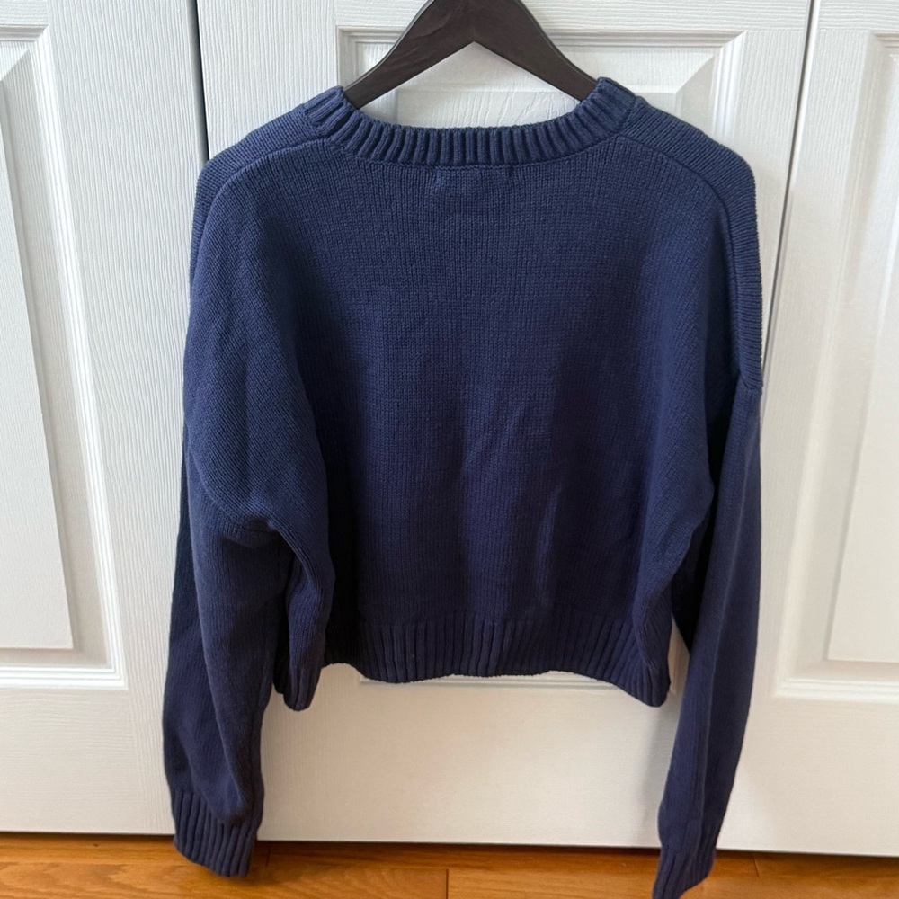 Navy Bear Graphic Cropped Sweater - Picture 3 of 4